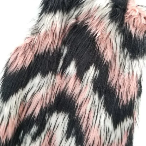 Rue 21 Faux Fur vest - Picture 3 of 3